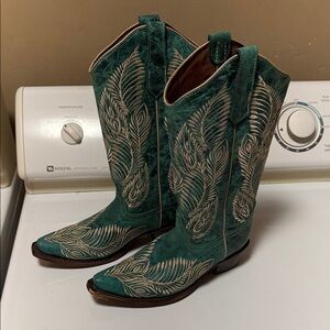 Circle G Turquoise and Brown Cowboy Boots, NEVER WORN OUTSIDE, cut toe